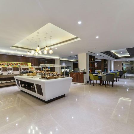 Lemon Tree Hotel Jammu Exterior foto